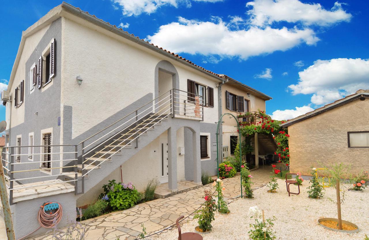 Apartments Dino 1700 Fažana Exterior foto
